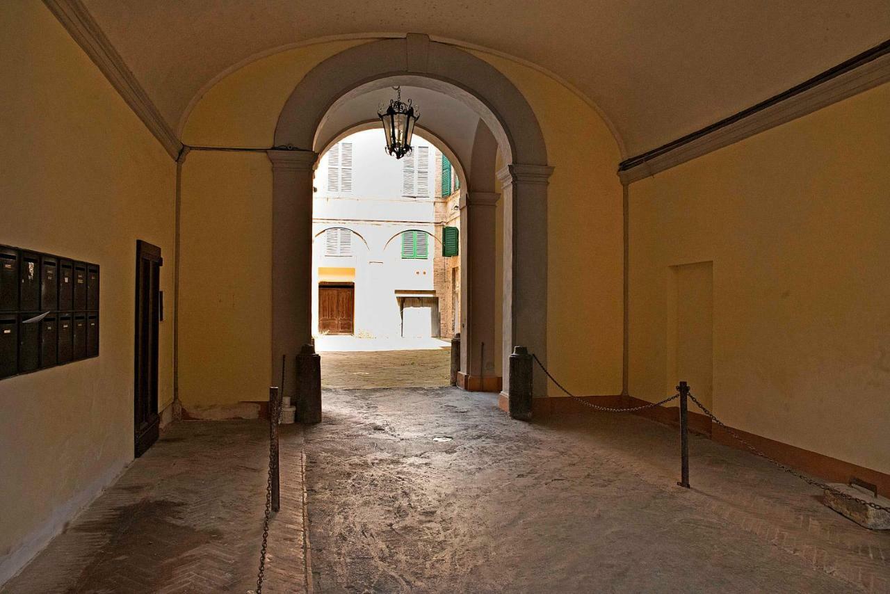 Stilnuovo Charming Apartment In Siena'S Historic Center, Very Close To Piazza Del Campo מראה חיצוני תמונה