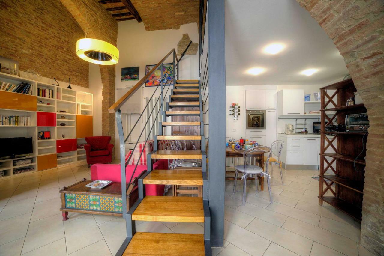 Stilnuovo Charming Apartment In Siena'S Historic Center, Very Close To Piazza Del Campo מראה חיצוני תמונה
